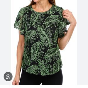 KIM & CAMI BLACK WITH GREEN EMBROIDERED LEAF DESIGN SHORT SLEEVE TOP SIZE MEDIUM